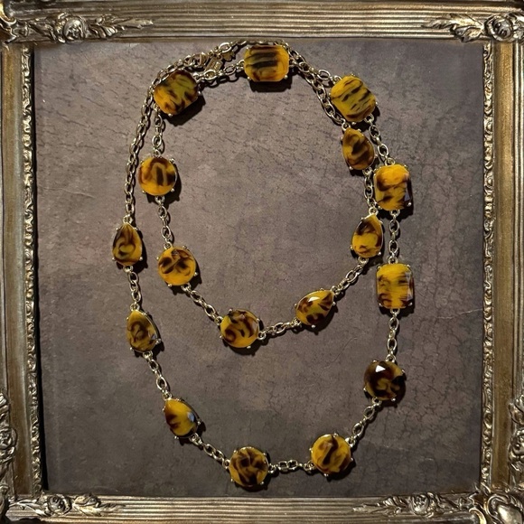 KATE SPADE • Twirl Around Tortoise Station Layering Necklace - Picture 6 of 6